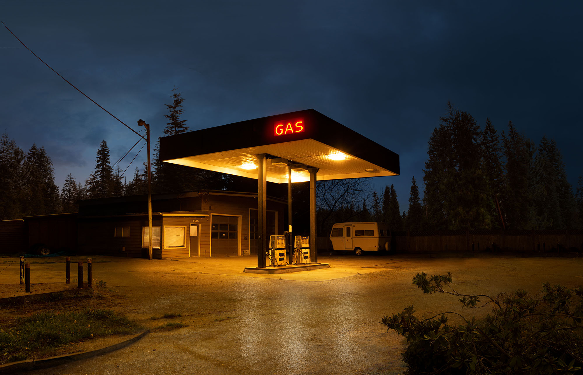 Exxon - creepy gas station